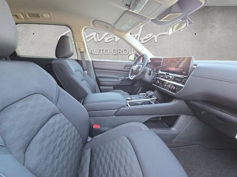 New 2026 Nissan Pathfinder SV AWD/4WD image 24