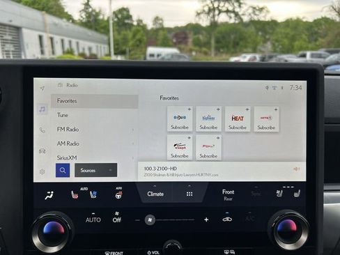 Used 2024 Lexus GX 550 w/ Cold Area Package AWD/4WD image 20