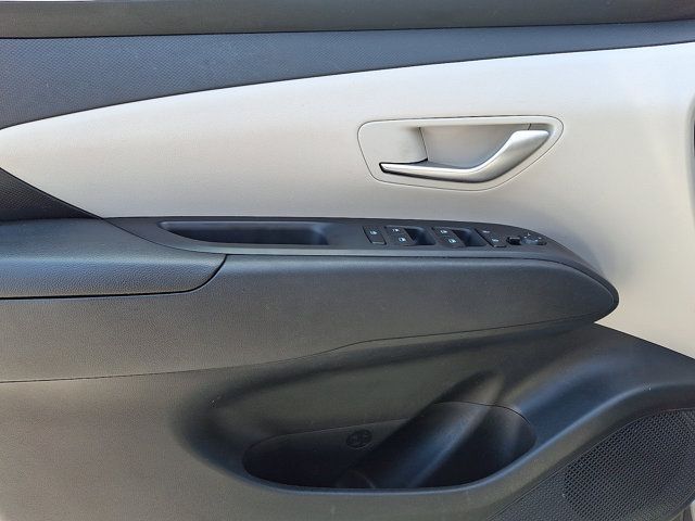 Certified 2024 Hyundai Tucson SEL FWD image 12
