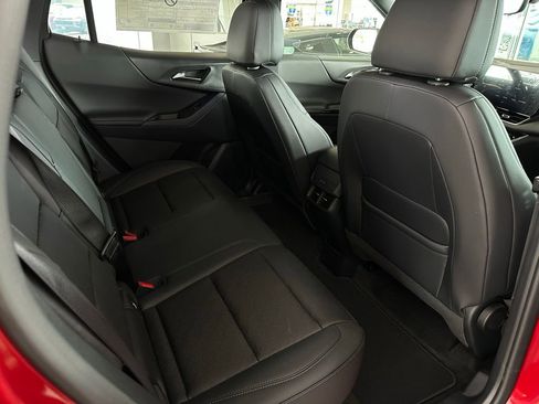 New 2026 Chevrolet Equinox LT w/ Convenience Package II FWD image 18