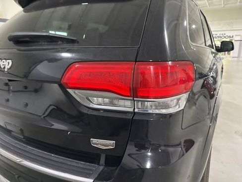 Used 2019 Jeep Grand Cherokee Summit image 12