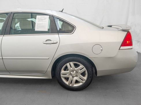 Used 2013 Chevrolet Impala LT w/ LT Sunroof Package image 8
