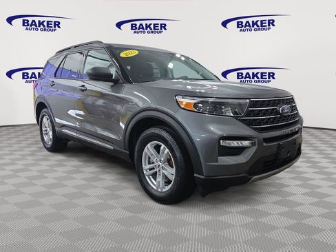 Used 2023 Ford Explorer XLT w/ Equipment Group 202A AWD/4WD image 3