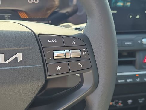 New 2026 Kia K4 FWD image 31
