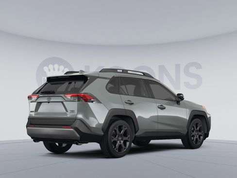 Used 2022 Toyota RAV4 XLE AWD/4WD image 4