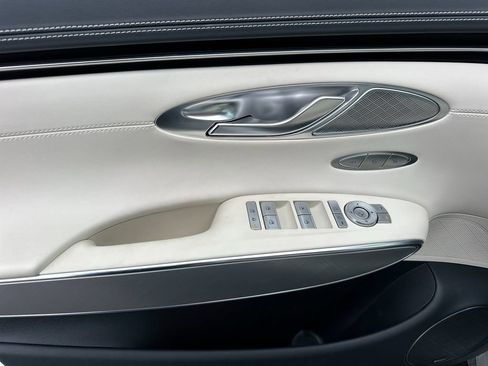 Used 2025 Genesis Electrified GV70 Advanced w/ Prestige Package image 11