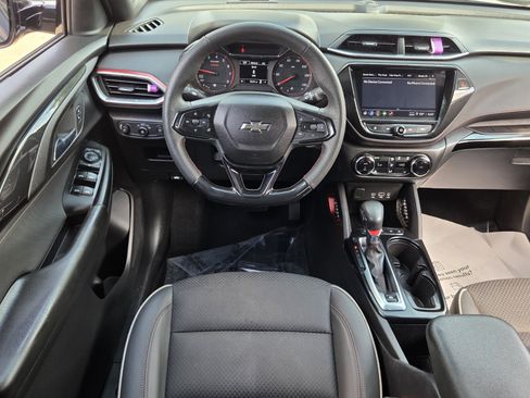 Used 2023 Chevrolet TrailBlazer RS w/ Convenience Package FWD image 12