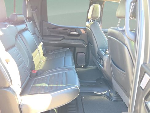 Used 2022 GMC Sierra 1500 AT4X image 22