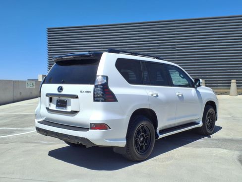 Used 2023 Lexus GX 460 w/ Black Line Special Edition AWD/4WD image 6