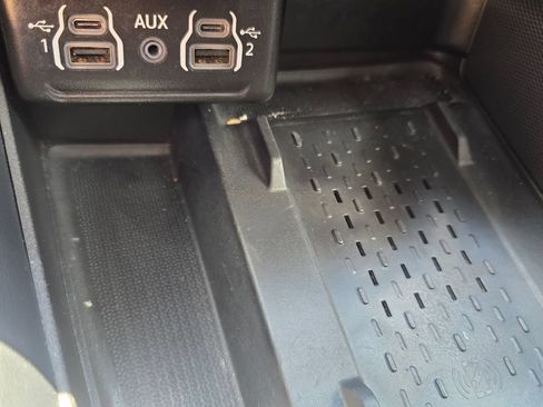 Used 2025 Dodge Durango GT AWD/4WD image 29