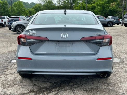 Used 2025 Honda Civic Sport image 4