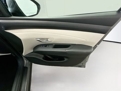 Used 2025 Hyundai Tucson SEL AWD/4WD image 33
