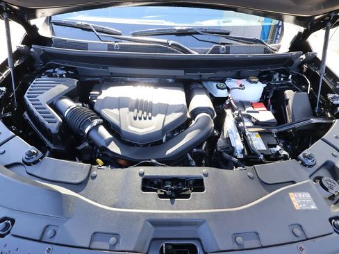 New 2026 Chevrolet Traverse LT w/ Sun and Wheel Package FWD image 44