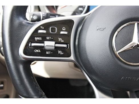 Used 2021 Mercedes-Benz GLC 300 image 20