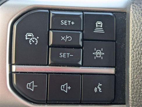 Used 2024 Ford Expedition Limited image 20