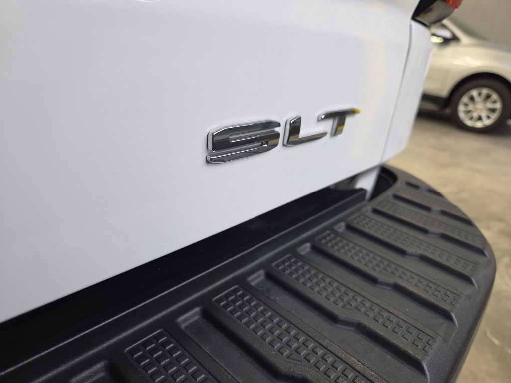 Used 2021 GMC Sierra 1500 SLT w/ SLT Premium Package AWD/4WD image 16