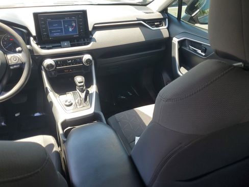 Certified 2020 Toyota RAV4 XLE AWD/4WD image 17