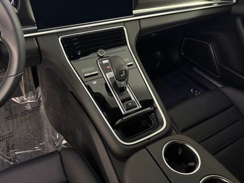 Certified 2023 Porsche Panamera Turbo S AWD/4WD image 24