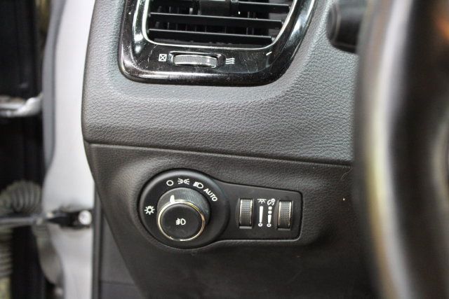 Used 2019 Jeep Compass Limited AWD/4WD image 15