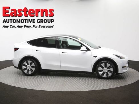 Used 2022 Tesla Model Y Long Range AWD/4WD image 40