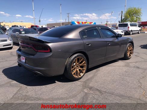 Used 2020 Dodge Charger SXT w/ Blacktop Package image 8