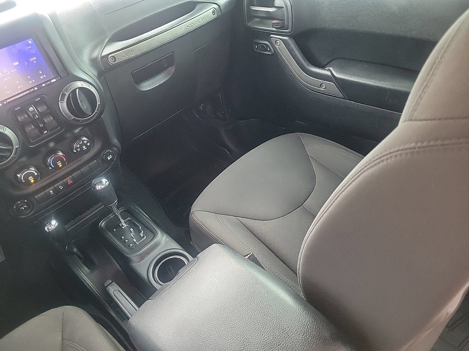 Used 2018 Jeep Wrangler Unlimited Sport S AWD/4WD image 20