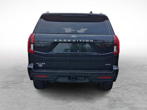 Used 2025 Ford Expedition Max Active AWD/4WD image 5