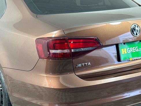 Used 2017 Volkswagen Jetta S image 34