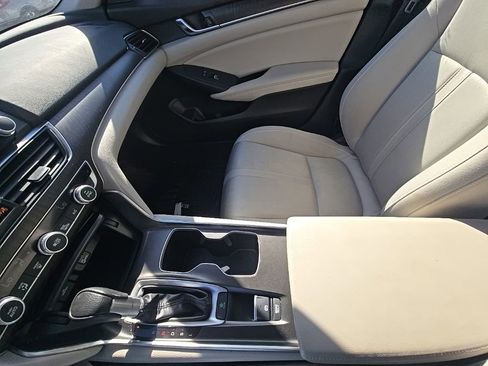 Certified 2019 Honda Accord EX image 22