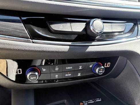 Used 2024 Buick Enclave Essence FWD image 20