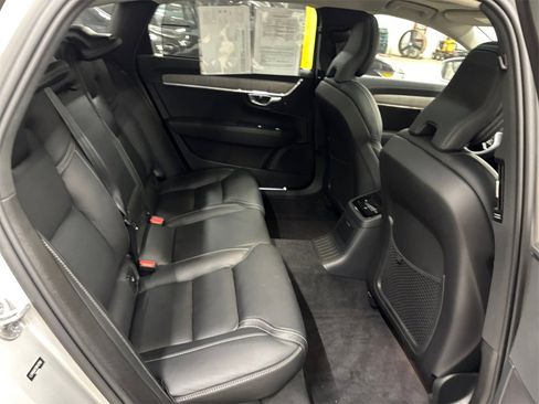 Certified 2024 Volvo S90 T8 Ultimate image 18
