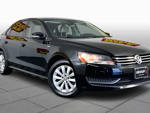 Used 2014 Volkswagen Passat 1.8T Wolfsburg Edition image 2