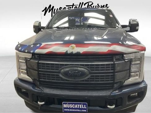 Used 2019 Ford F250 Platinum w/ Platinum Ultimate Package AWD/4WD image 2