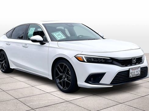 Used 2023 Honda Civic Sport Touring image 2