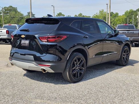 Used 2025 Chevrolet Blazer LT AWD/4WD image 8