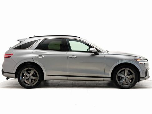 Used 2025 Genesis GV70 3.5T Sport w/ Sport Advanced Package image 2