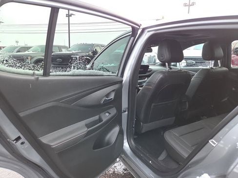 Used 2024 Buick Envista Avenir image 11