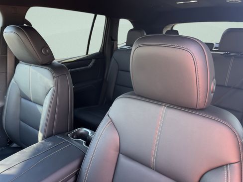 New 2026 GMC Acadia Elevation image 15