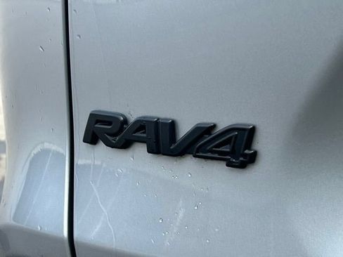 Used 2022 Toyota RAV4 XLE Premium AWD/4WD image 13