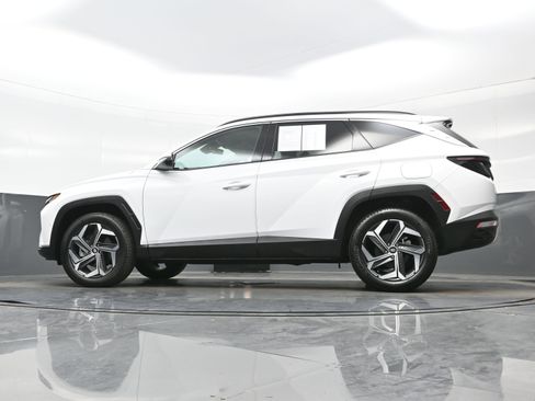 Certified 2023 Hyundai Tucson Limited AWD/4WD image 29