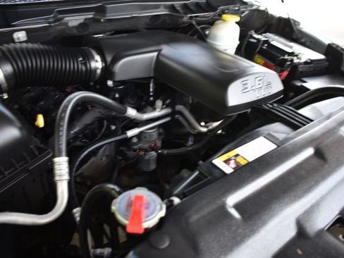 Used 2021 RAM 1500 Classic SLT RWD image 18