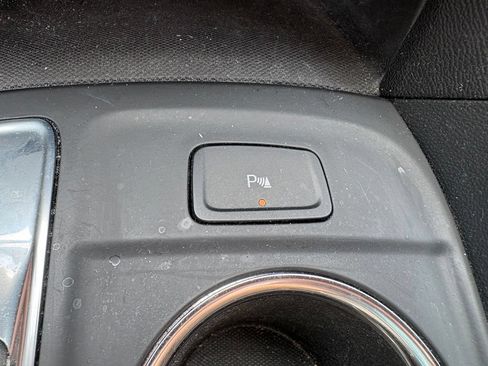 Used 2024 Chevrolet Equinox LT FWD image 21