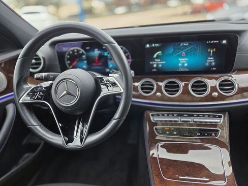 Used 2022 Mercedes-Benz E 350 4MATIC Sedan image 21