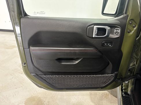 Used 2021 Jeep Wrangler Unlimited Rubicon w/ Xtreme Recon 35" Tire Package AWD/4WD image 15