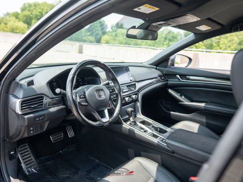 Used 2019 Honda Accord Sport image 13