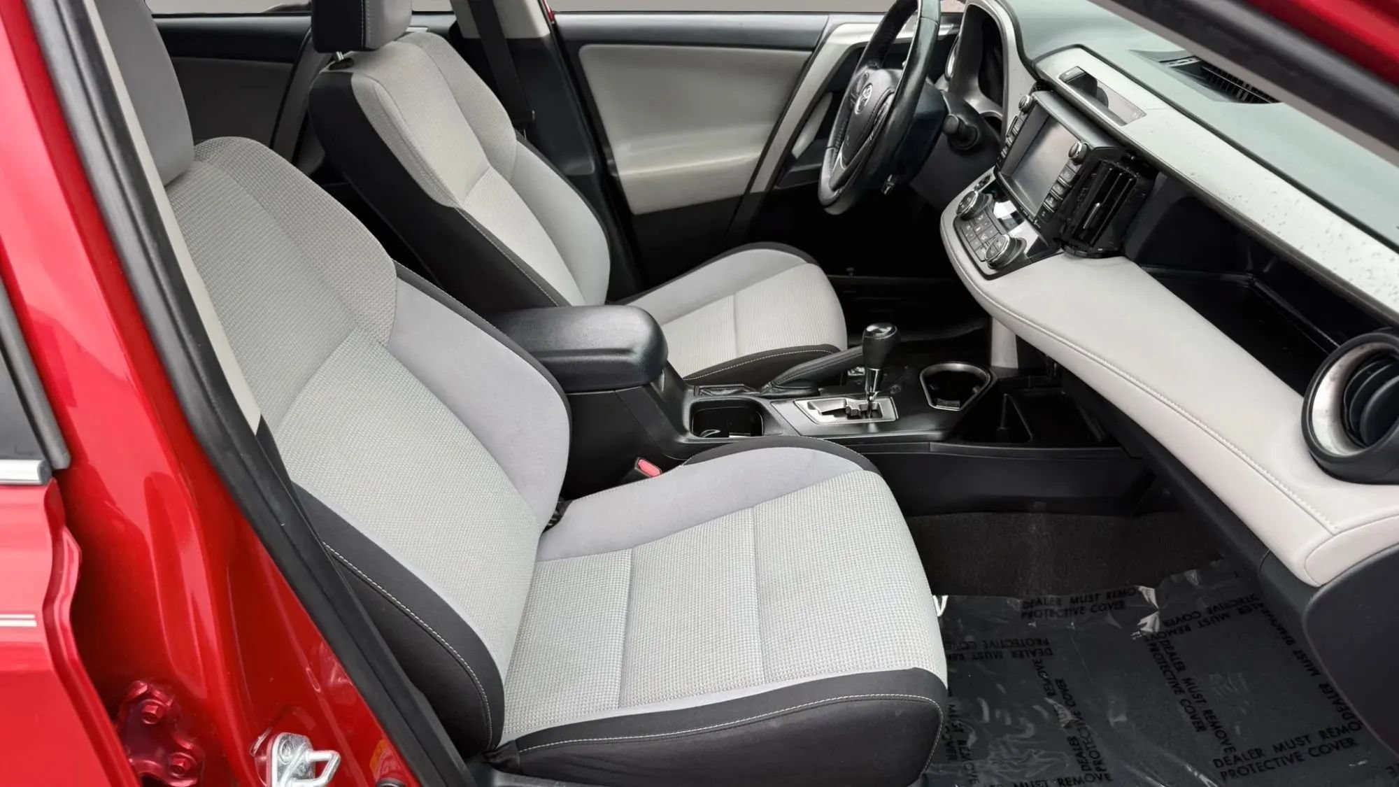 Used 2017 Toyota RAV4 XLE FWD image 27