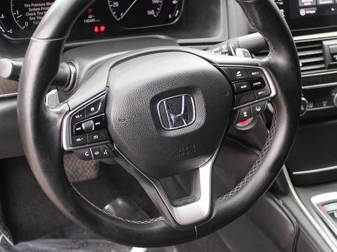 Used 2018 Honda Accord Touring image 13