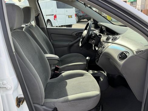 Used 2003 Ford Focus LX image 21