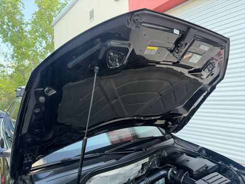 Used 2017 Audi Q3 2.0T Prestige w/ Prestige Package AWD/4WD image 21