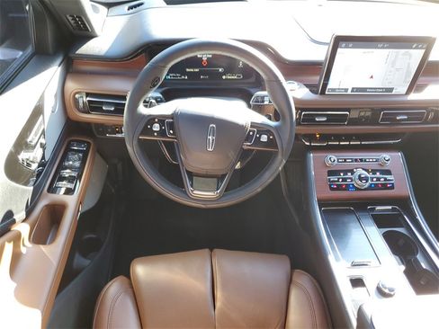 Certified 2023 Lincoln Aviator Reserve w/ Equipment Group 201A image 17
